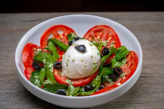caprese salad with fresh mozzarella